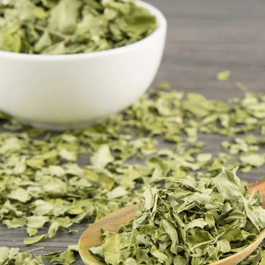 Blätter von Moringa oleifera: Was enthalten sie und wie kann man sie nutzen