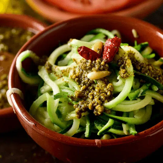 Rezept für Moringa-Pesto und Zucchinispaghetti