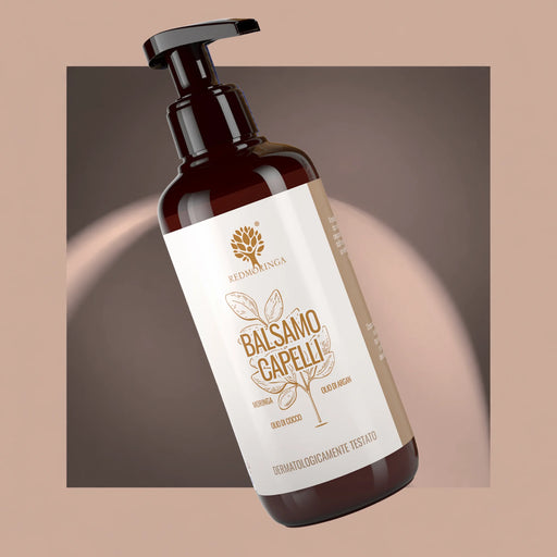 Pumpflasche der Haarspülung von RedMoringa mit Moringa, Arganöl und Kokosöl, dermatologisch getestet