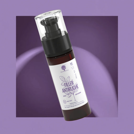 Pumpflasche des Anti-Falten-Serums mit Filler-Effekt von RedMoringa mit Moringa und Hyaluronsäure, 30 ml, auf Violett